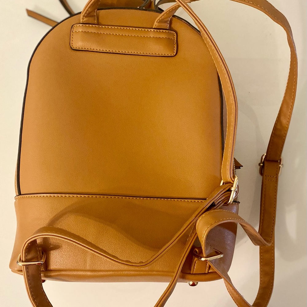 Small Backpack - Picture 2 of 5